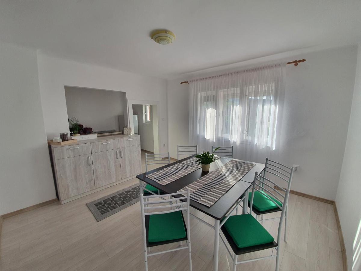 ソバタCasa De Oaspeti Annaアパートメント エクステリア 写真